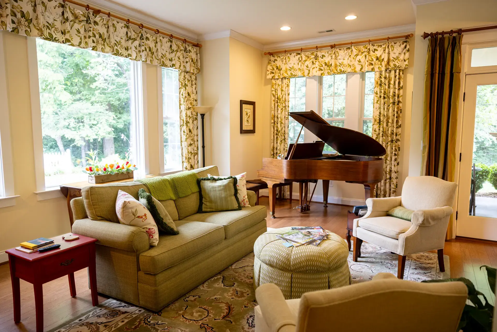 grand room with a piano