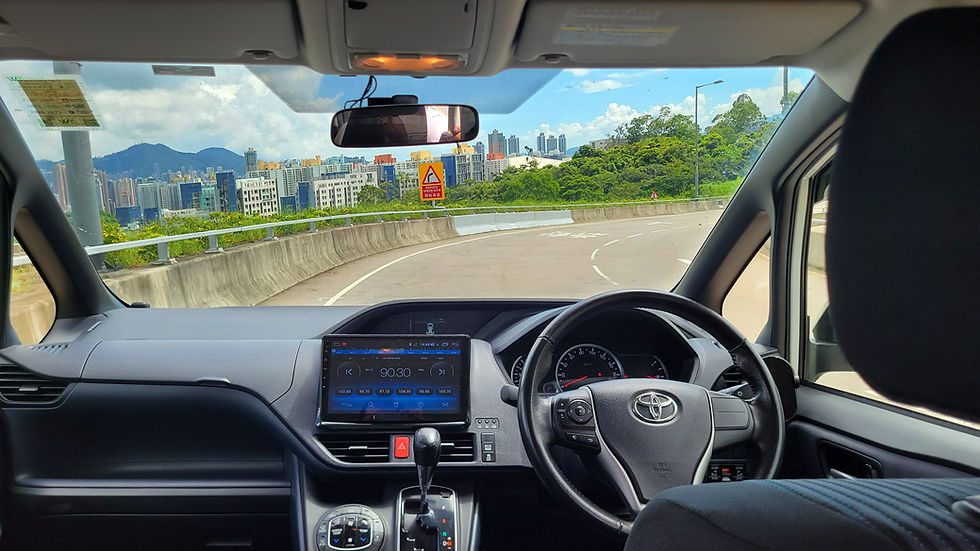 縮圖：Toyota Voxy 2014