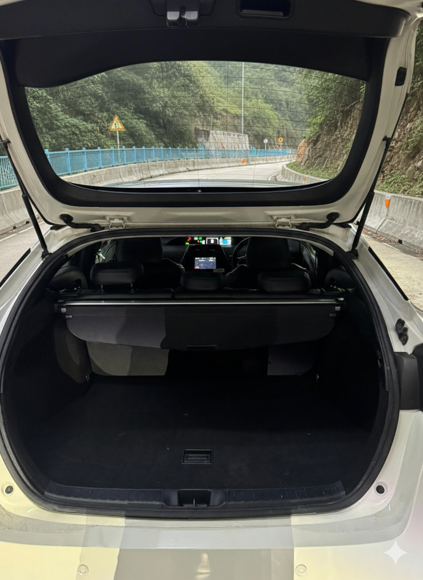 縮圖：[新上市]﹣Toyota Prius White 2017