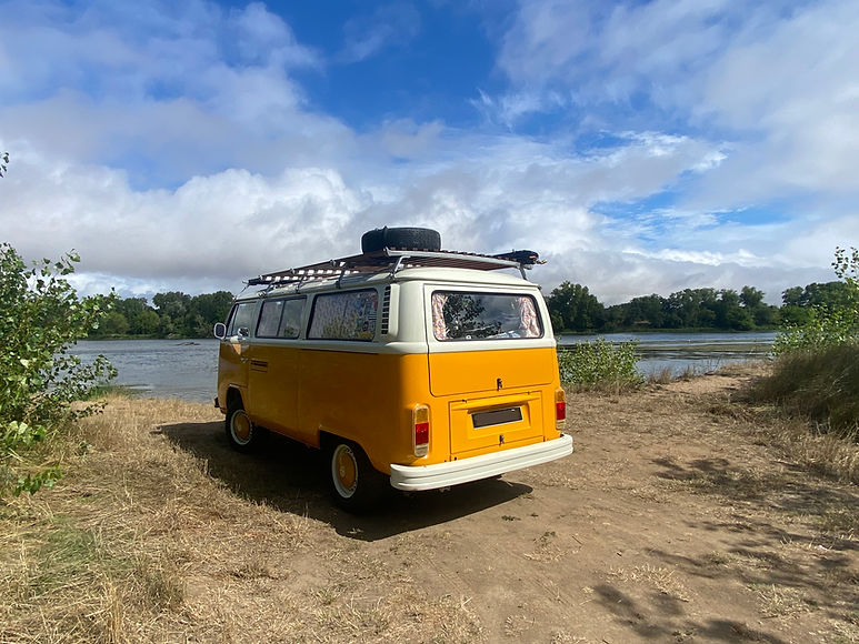VW Combi location bord de Loire