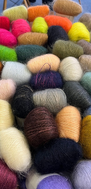 Glitzer Wolle in unterschiedlichen Farben