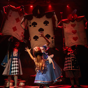 Review: Alice In Wonderland at the Athenaeum Theatre