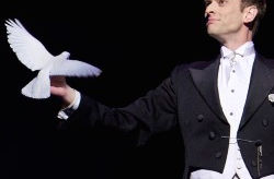 Review: West End Magic at the Space Surgeon’s Hall - Ed Fringe