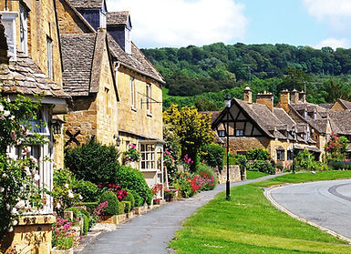 Cotswold cottages, Broadway..jpg