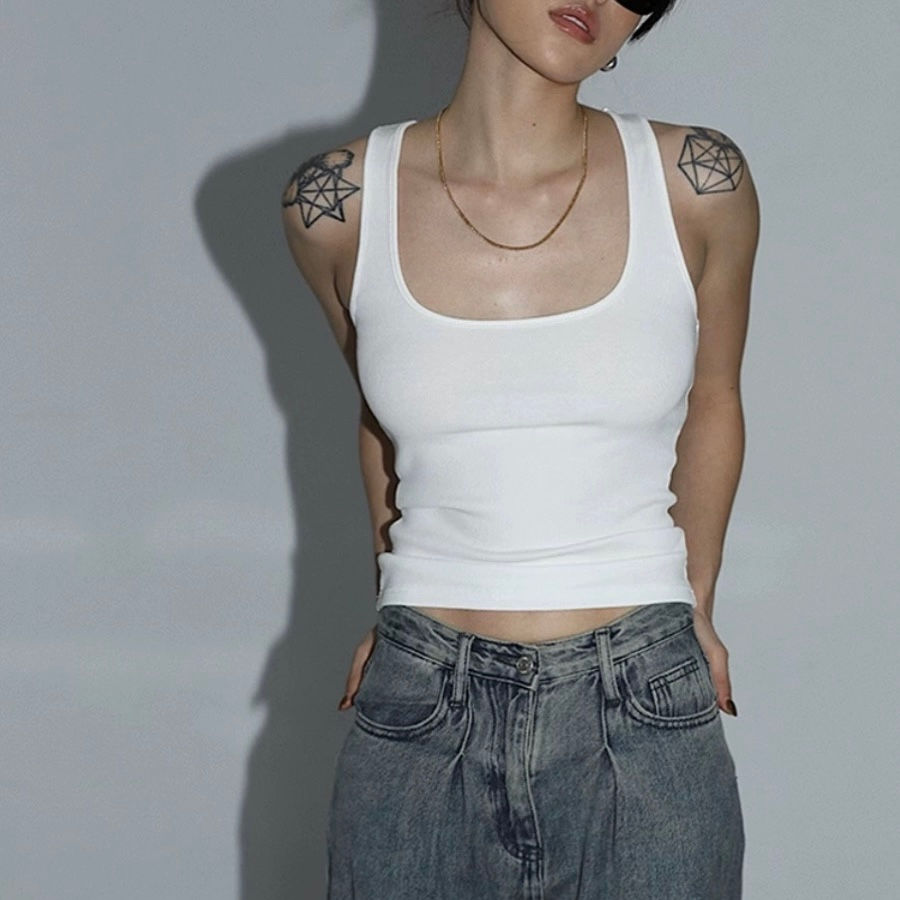 Thumbnail: Basic tank top