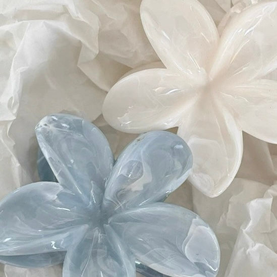 Thumbnail: Flower hair clip