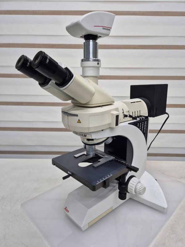 LEICA 020-520.708 DM LM Microscope