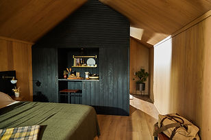 CabinJulieArnold1Y4A7909 (1).jpg