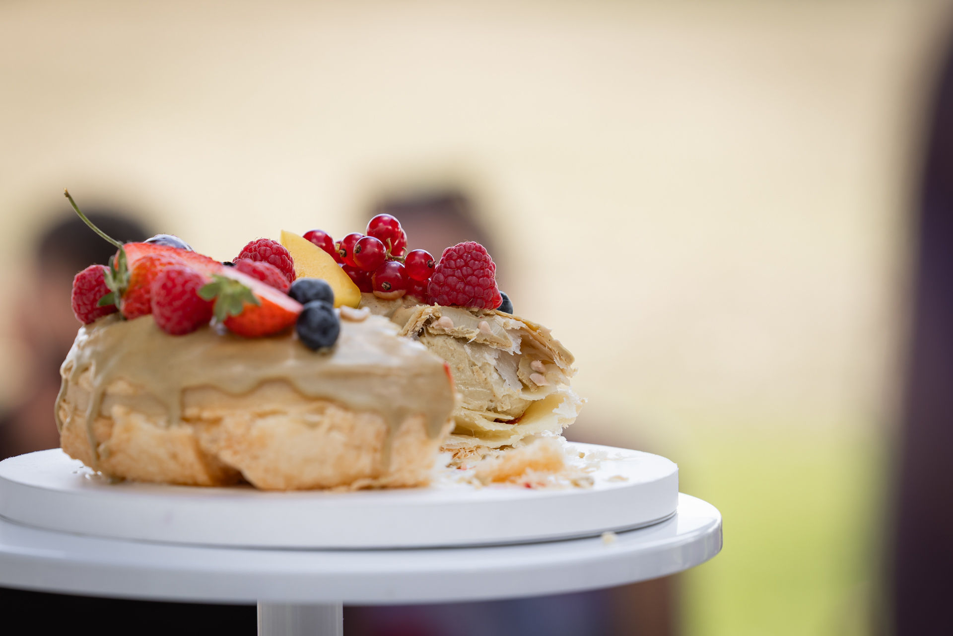 hochzeitstorte-cronut-tropenhaus-weihenlinden