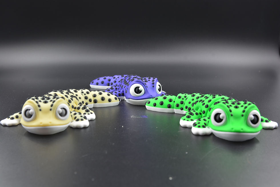 Full‑color 7.25‑inch Gecko Flexi with articulated segments.