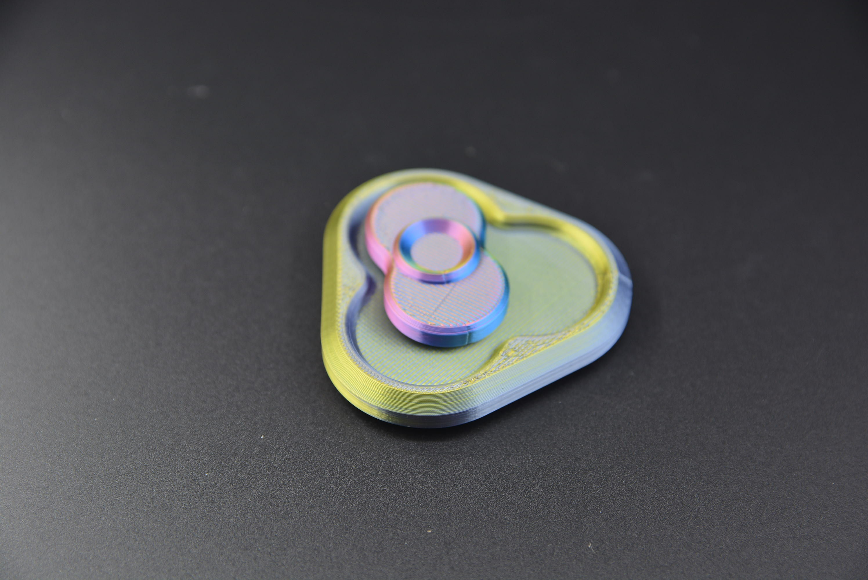 3D printed orbiting fidget with magnets