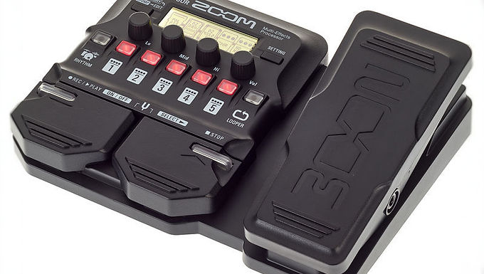 Гитарный процесор с педалью ZOOM G1X FOUR