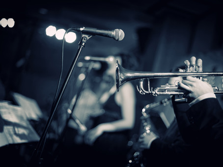 Music, maestro!