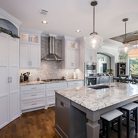 20 - Kitchen full.jpg