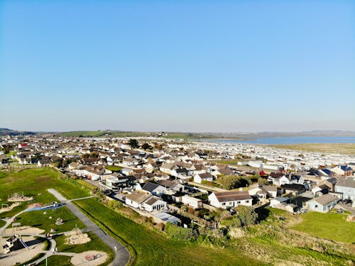 A Local's Guide to the Best Restaurants and Shopping Near Waterford in Davie, FL