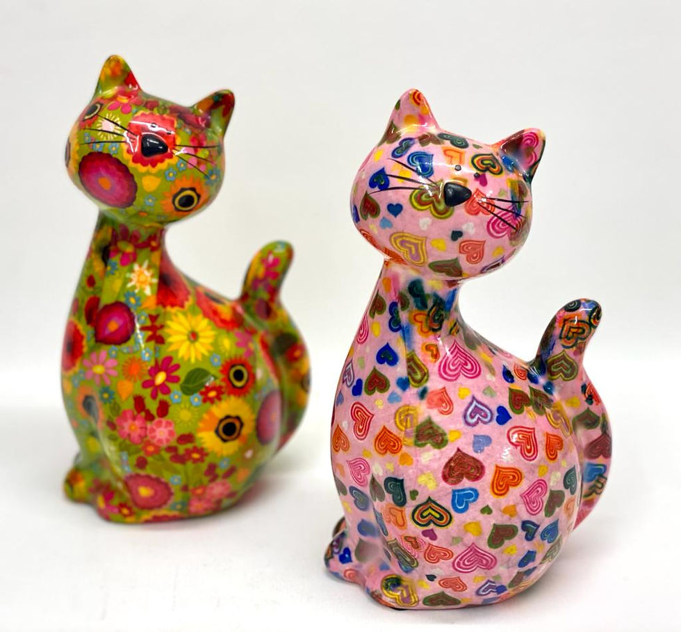 Thumbnail: Cat as a savings bank made of porcelain
