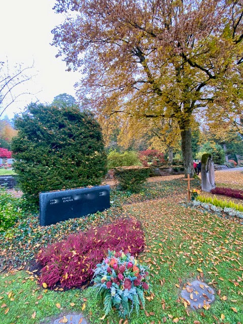 Grabschmuck Blumen.jpeg