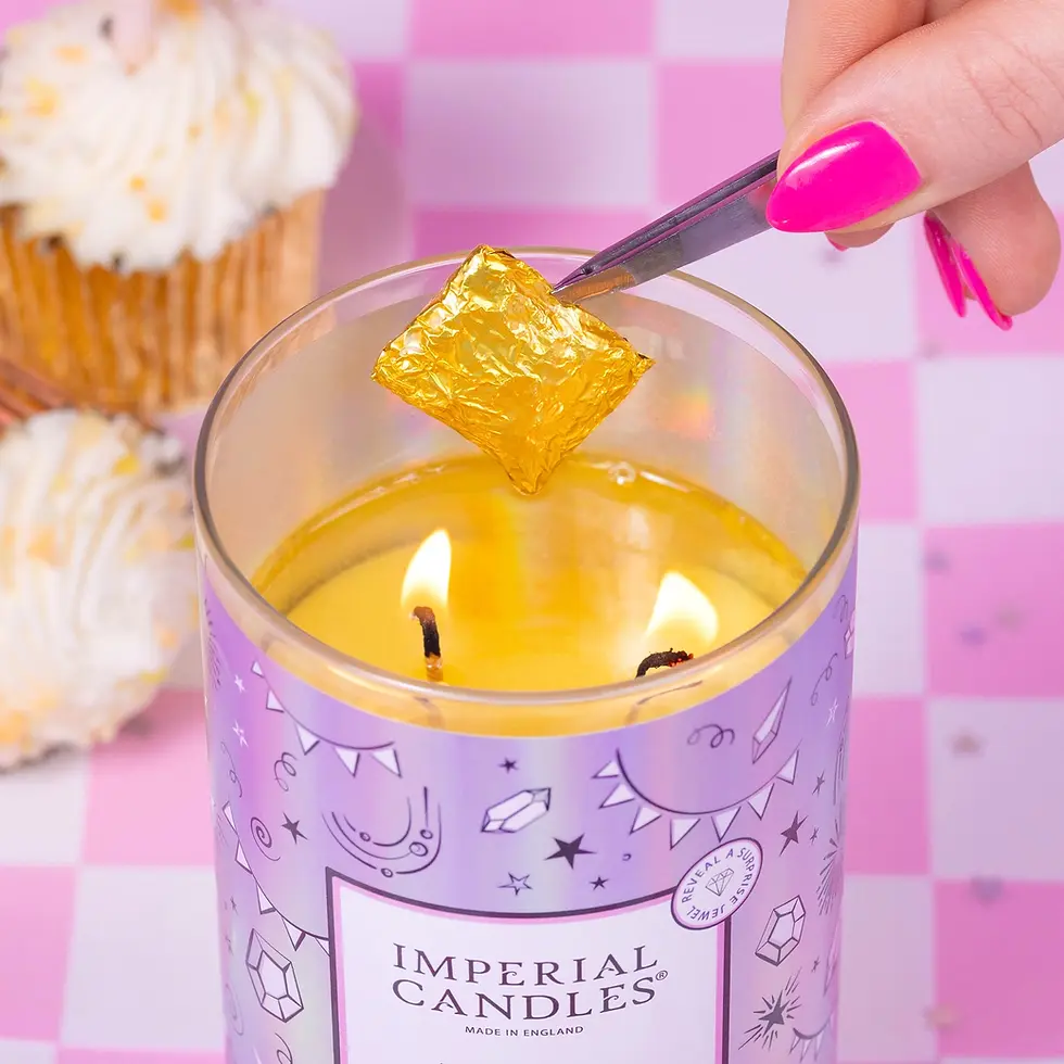 Miniature : Bougie de Luxe Parfumée "Joyeux Anniversaire" + Bijou Surprise 💍
