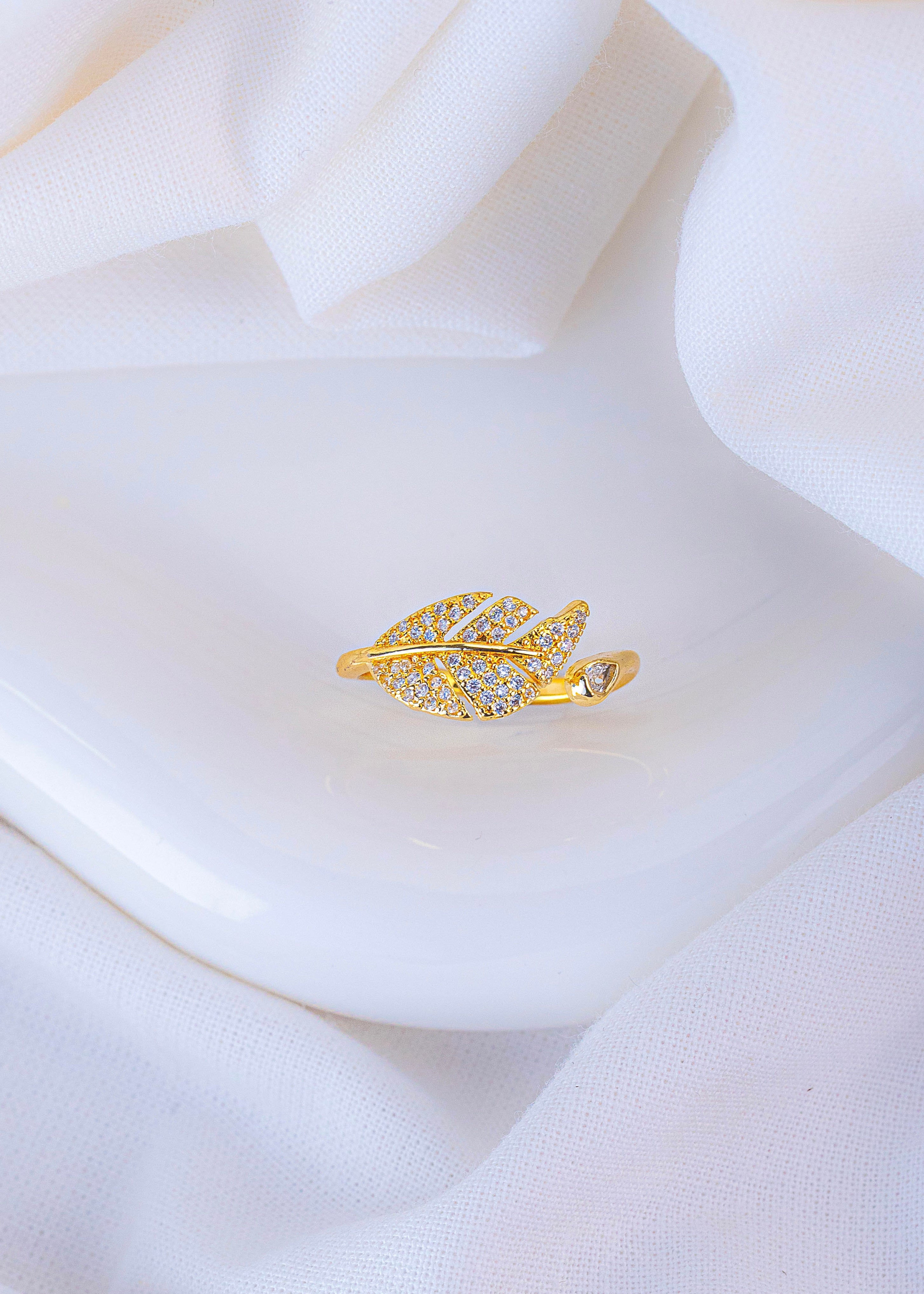 ANILLO HOJA DORADO