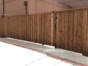 Automatic sliding gate