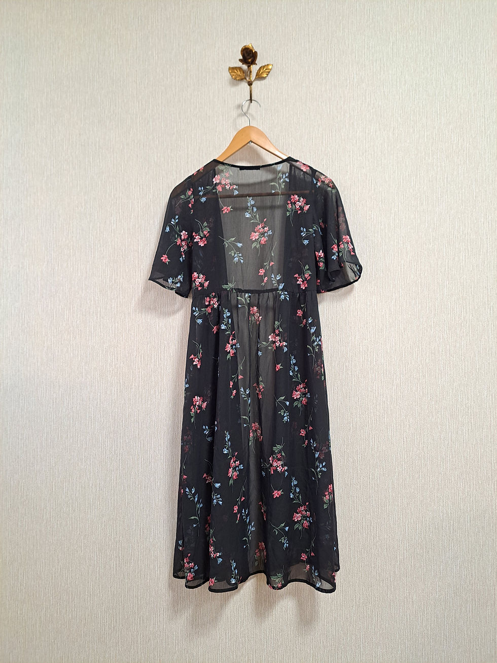 サムネイル： INGNI 花柄シフォンロングガウン 背面