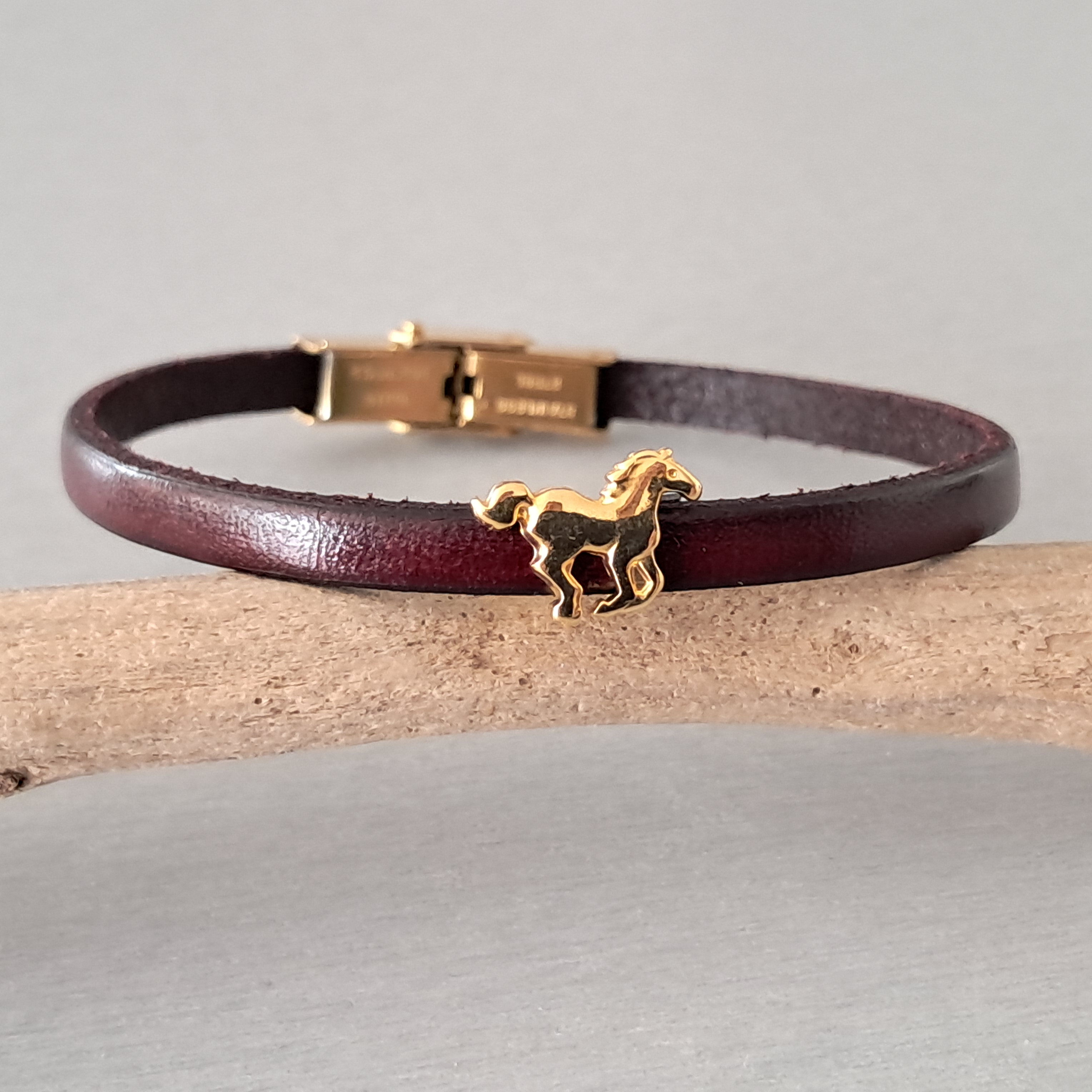 Bracelet en cuir bordeaux