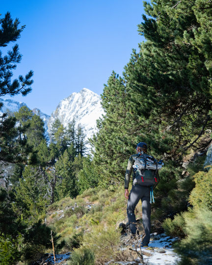 Montagne, Paysages, Photographie de paysages, Randonnée, Trek dans les alpes, Randonnée Alpes, Matériel de montagne, neige, ski, Rando raquette dans les , Pyrénées randonnée, Piolet, Crampons, Casque, matériel Alpinisme, alpinisme, alpinisme Pyrénnées, journée, chaussures de randonnée, Sac de randonnée, Sac, Sony, Découverte, exploration, fabuleux, nature, grand espaces, massif du canigou, Massif montagneux, itinéraire, Randonnées de nuit, lever de soleil en montagne, Lever de soleil