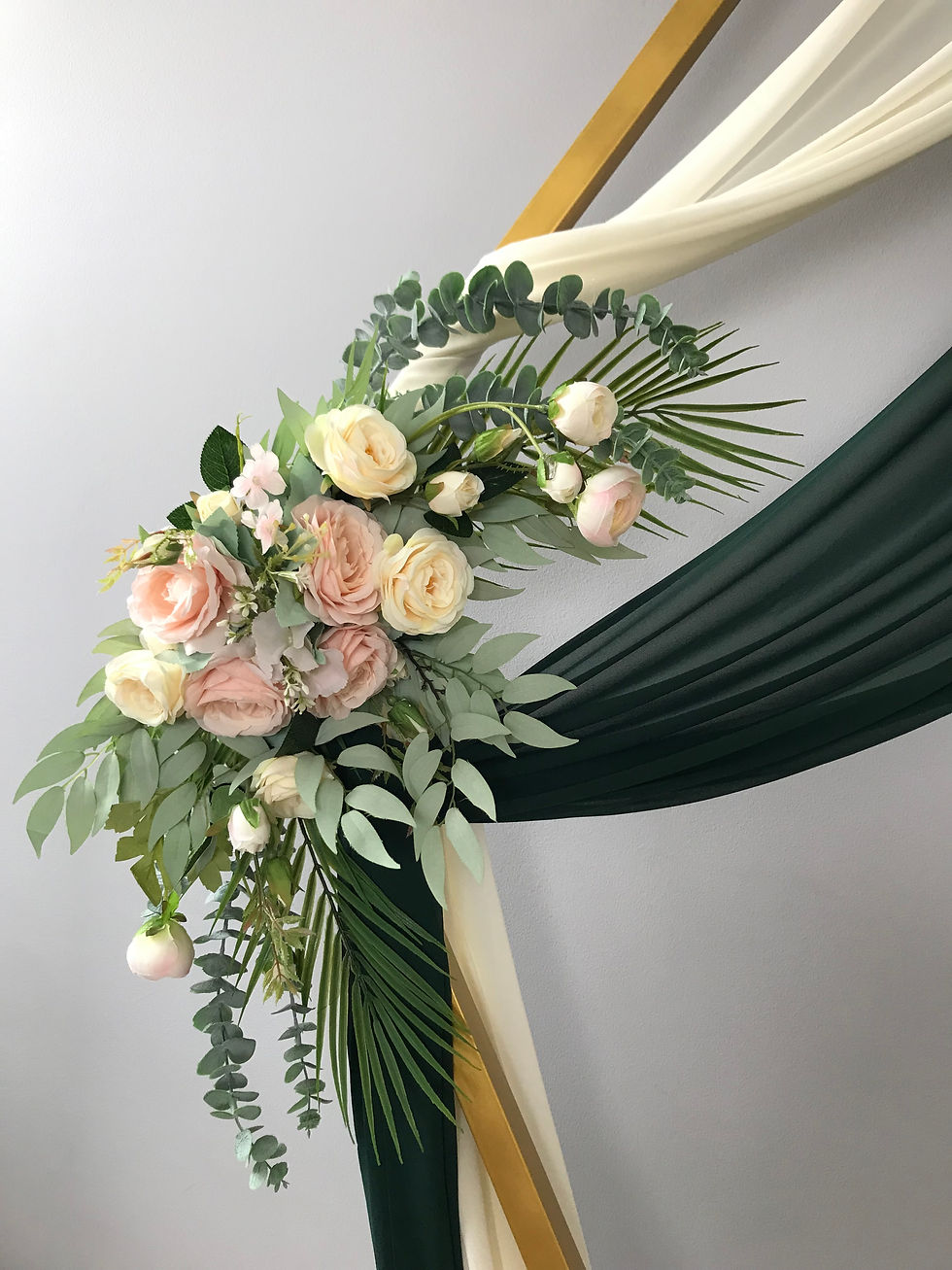 Thumbnail: Ivory Chiffon Arch Drape