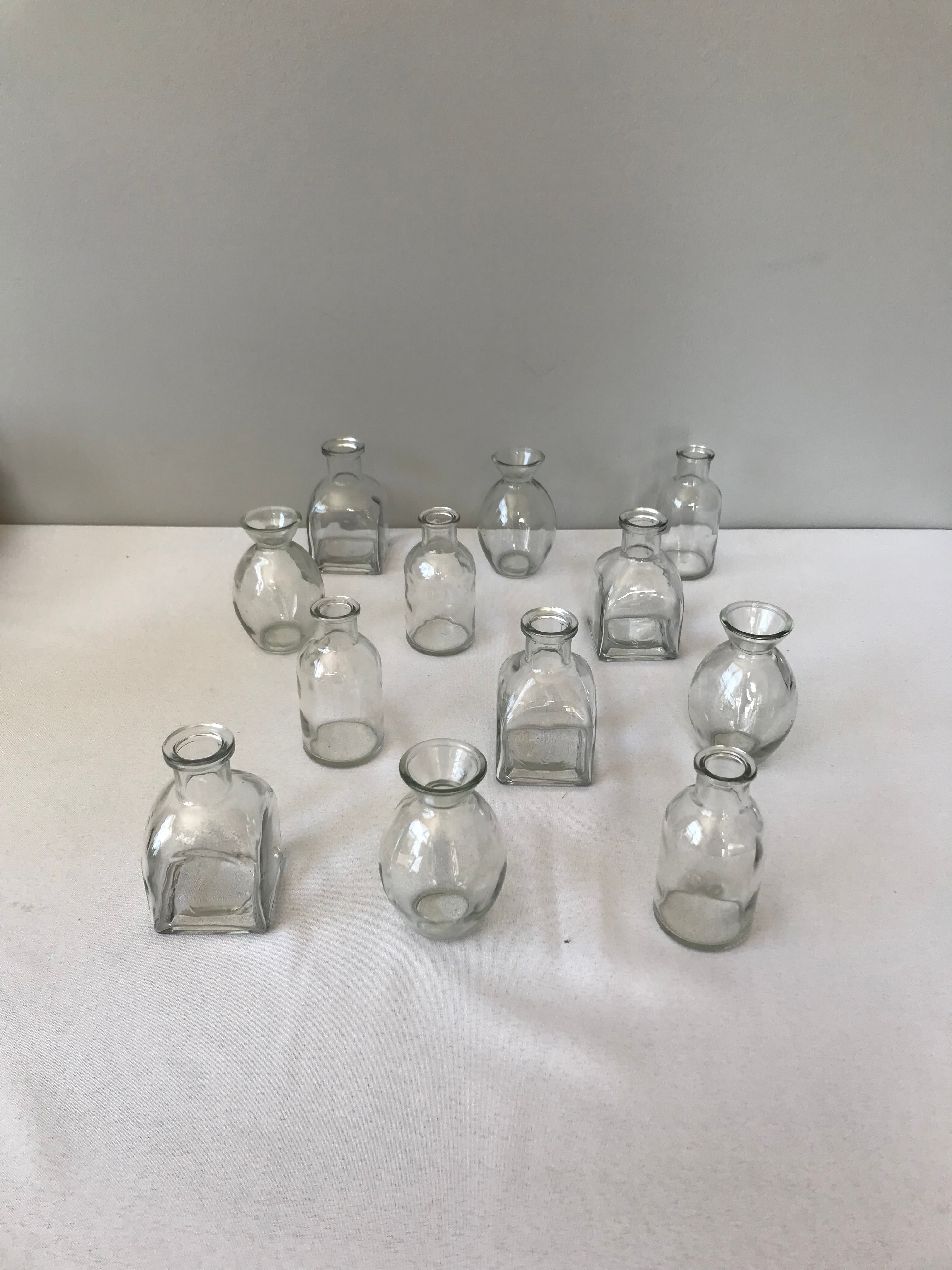 Small Bud Vases Set.