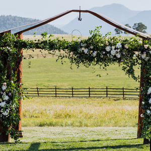 Seasonal Floral Arrangements for Your Spring Wedding
