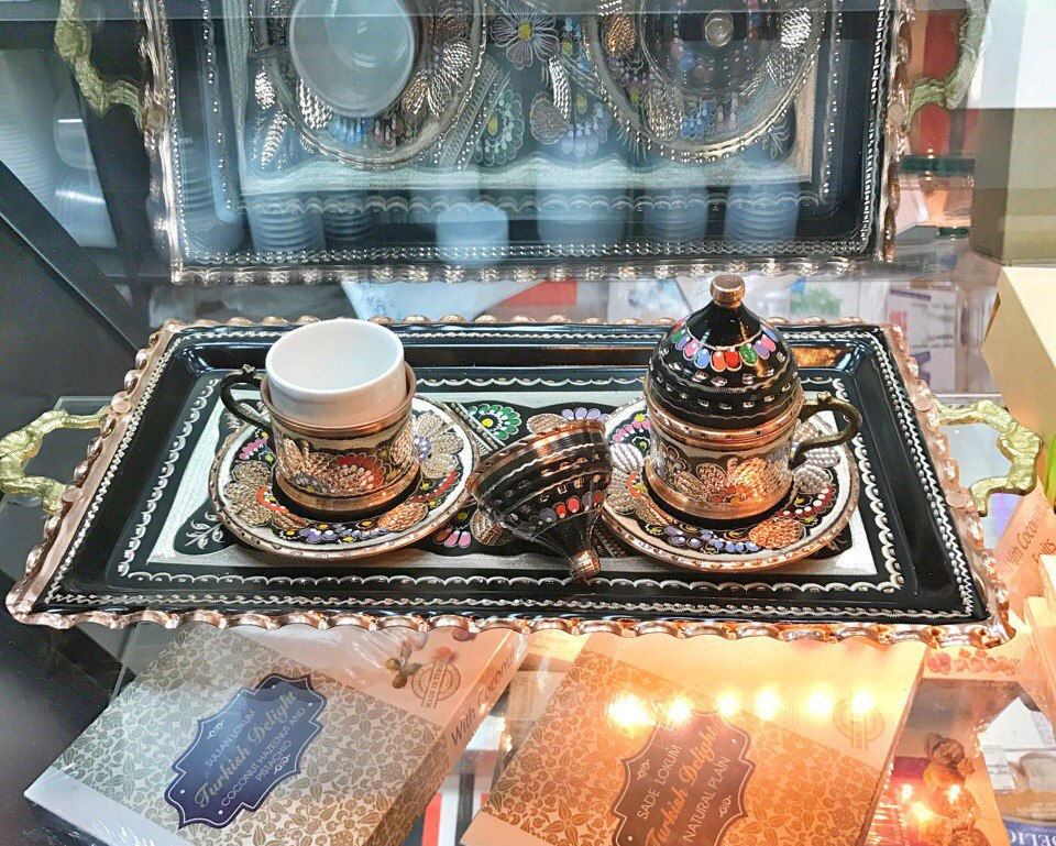 Миниатюра: Набор: поднос медный расписной, 2 чашки с блюдцами