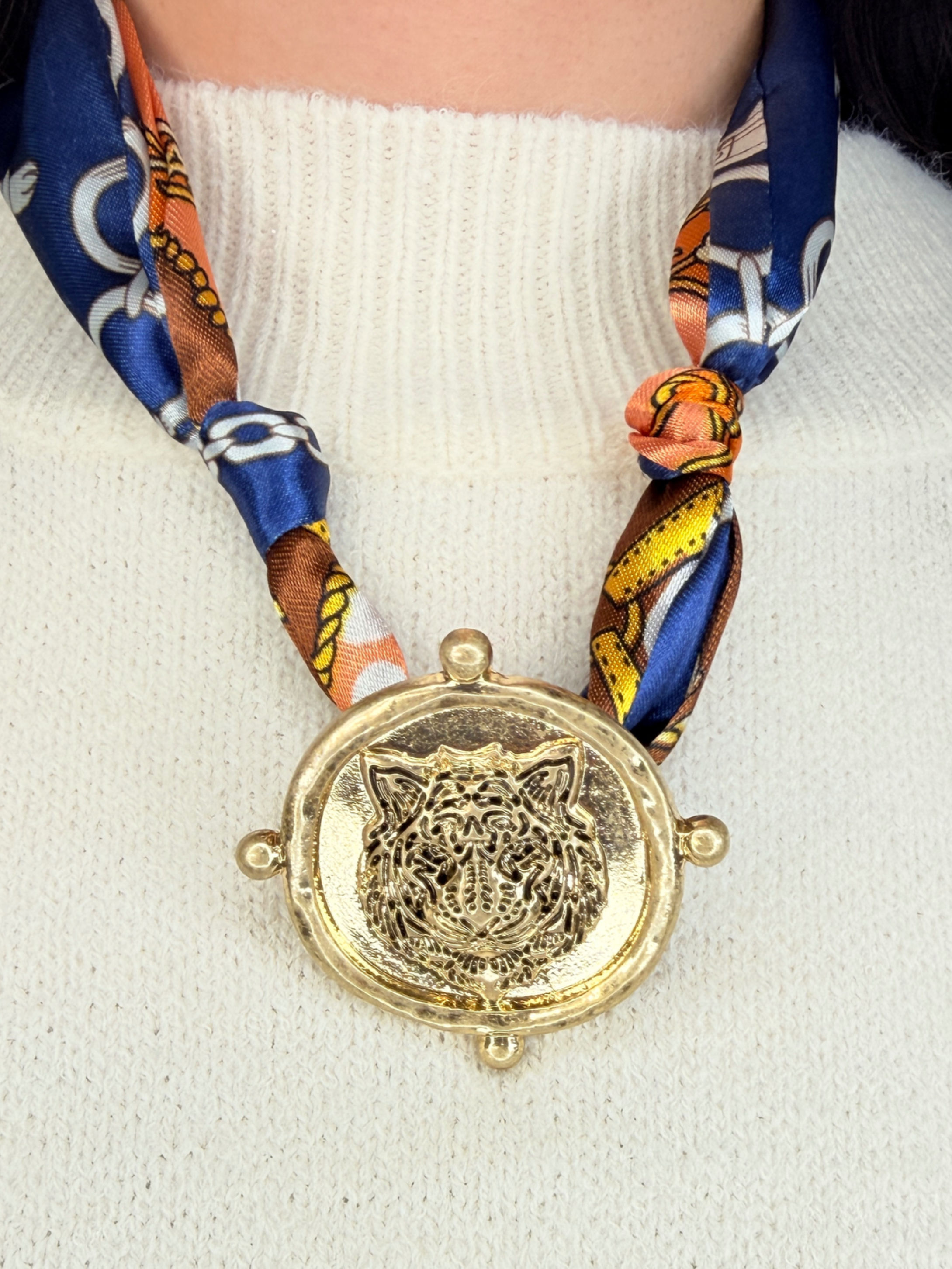 Auburn Tiger Scarf Necklace 