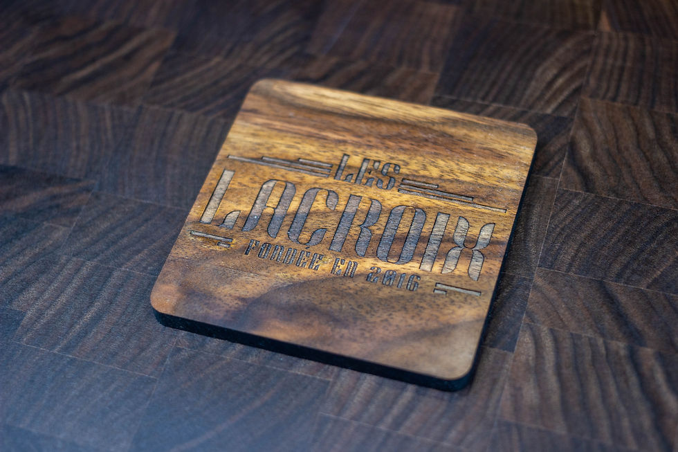 Miniature : Sous-verres en bois personnalisés - Nom de famille - Rétro 01