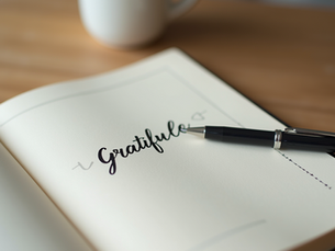 HOW GRATITUDE JOURNALING BOOSTS HAPPINESS