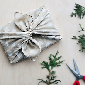 fabric gift wrap 