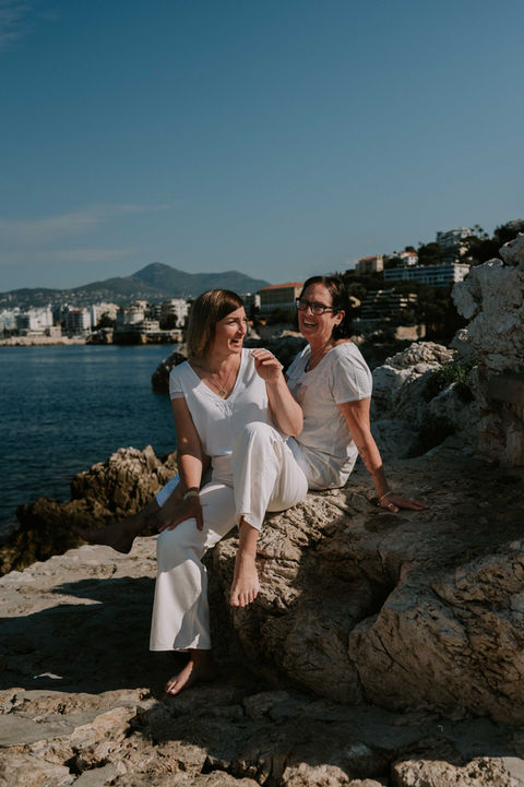 la complicité d'une mère et de sa fille