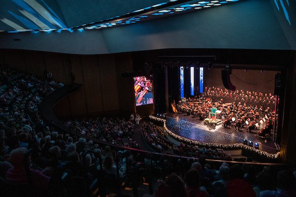 Spirit of the Season – The Reno Phil
