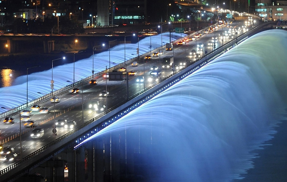 Banpo Bridge Moonlight Rainbow Fountain - Timings & Getting There | Seoul, South Korea