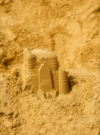 2021-Aug-05, Norfolk, Hunstanton Beach - Incomplete Sandcastle, 1098.jpg