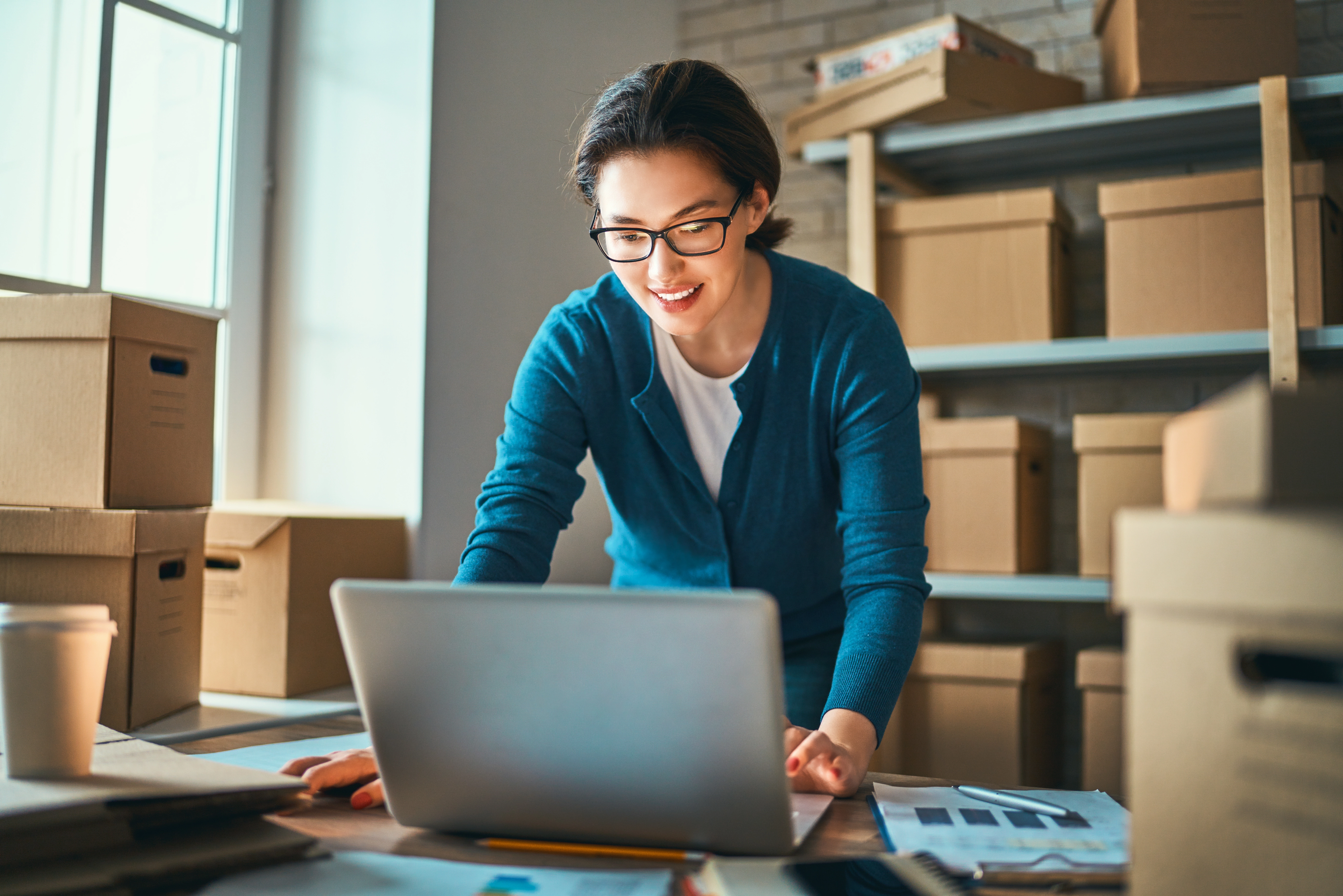 woman-is-working-at-warehouse-for-online-store-2022-02-02-04-51-37-utc (1) copy.webp