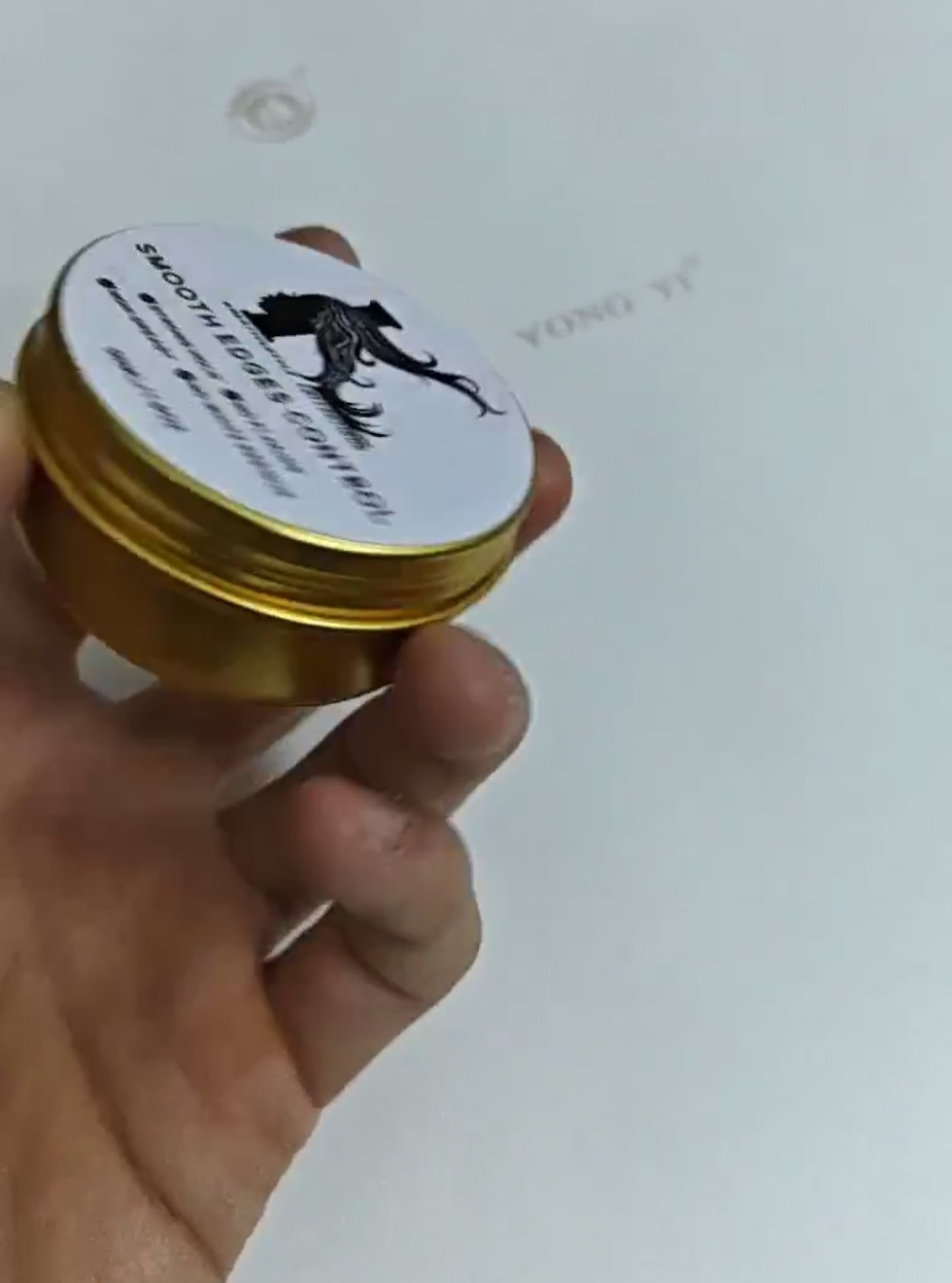 Thumbnail: Smooth edges control gel