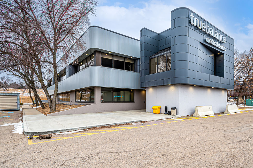 main exterior of 31 Liberton Drive, St Albert, AB