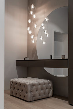 entry-area-round-mirror.jpg