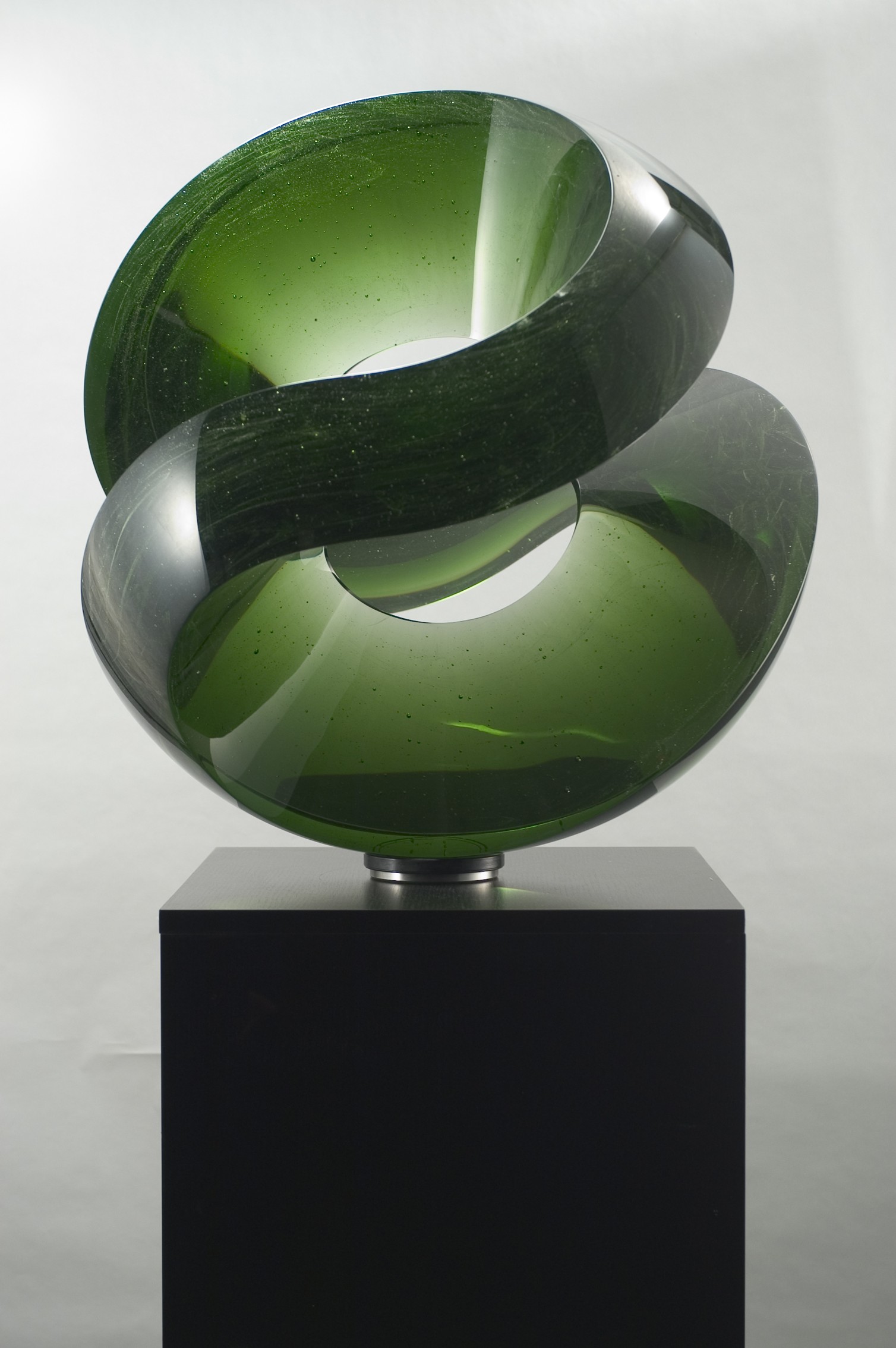1528190721101_green one , 2010 , 66 cm diameter sold (2)