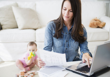 Content Marketing Battle: In-House Writer vs. Freelancer