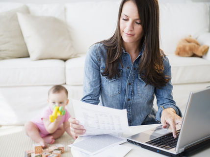 Content Marketing Battle: In-House Writer vs. Freelancer