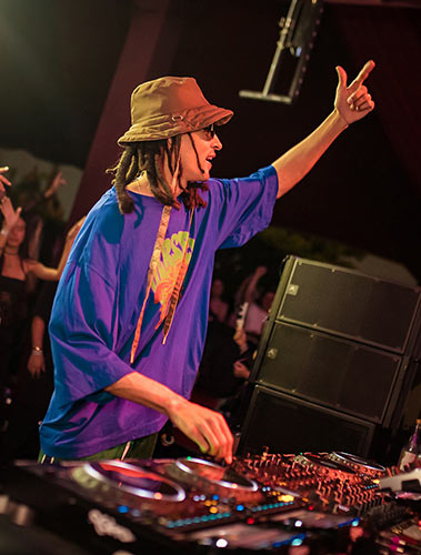 Afbeelding van de bron — PAWSA + FABRIC 25 YEARS