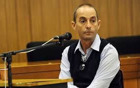 Il pericolo delle critiche a un processo scomodo