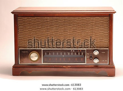 antique-tube-radio-1940s-600w-613083.jpg