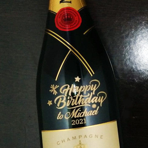 Personalized Moet & Chandon imperial brut (75cl) with